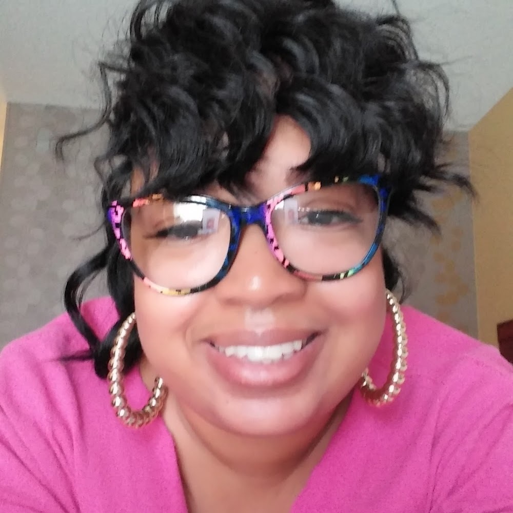 Meet your Posher, Deonne